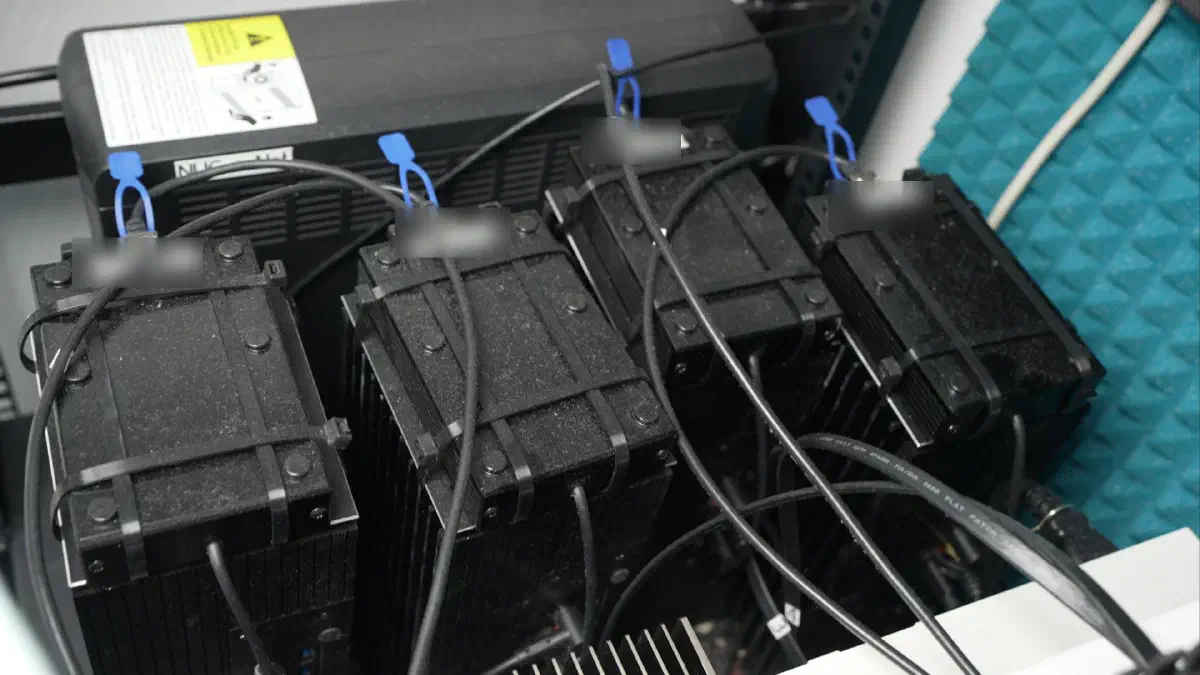 0 RPM, 24/7, 2 Years: A Fanless Proxmox Power Node